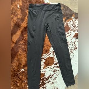 Ivivva Kids Lululemon Leggings, Full Length, SEAMLESS!!!, Size 12, Black